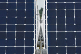 Running entirely on renewable energy, the Apple Data Center in Maiden, North Carolina, reduces energy consumption and greenhouse emission.