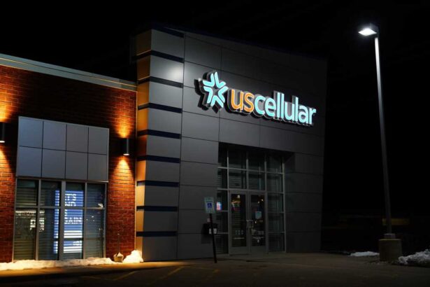 UScellular logo on building