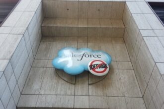 Salesforce Data Center Opens In UK