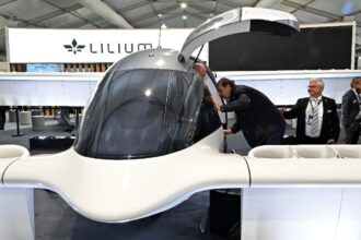 Investors swoop in to save German flying taxi startup