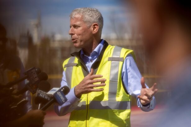 U.S. Energy Chief Plans to Use Federal Land to Build Data Centers