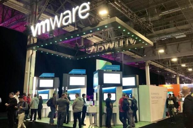 VMware Revives Free ESXi Hypervisor with vSphere 8.0U3e Update