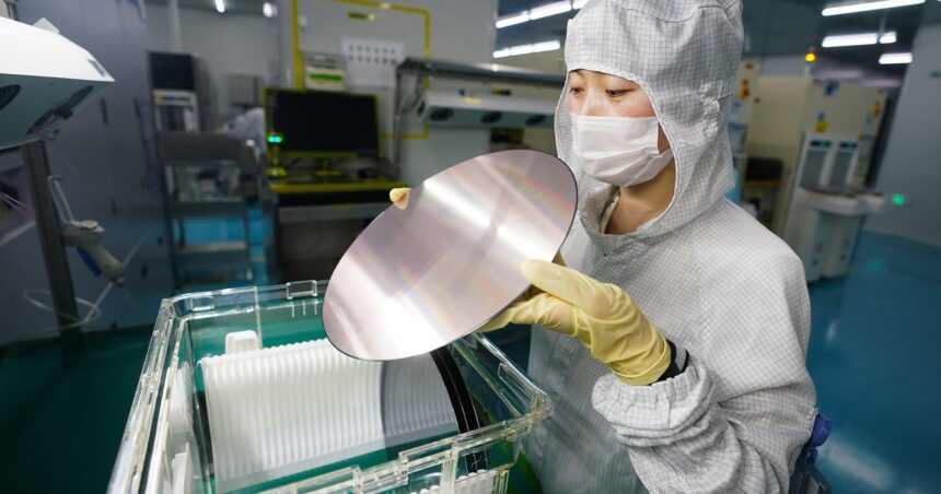 AI Chip Market Soars, Forcing Manufacturers, Technology to Evolve