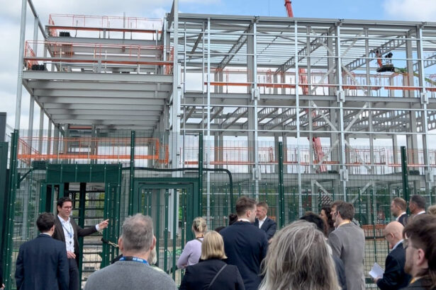 UK Gov goes on AI fact-finding mission at Kao Data Harlow