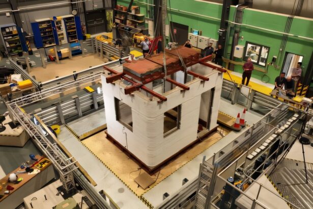 Researchers simulate earthquakes to stress test a 3D-printed concrete house