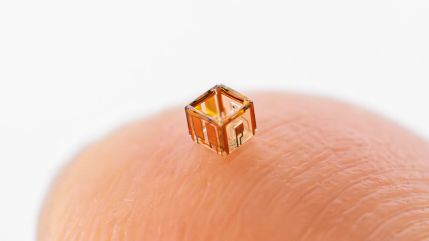 Smart microrobots learn to communicate and collaborate in water