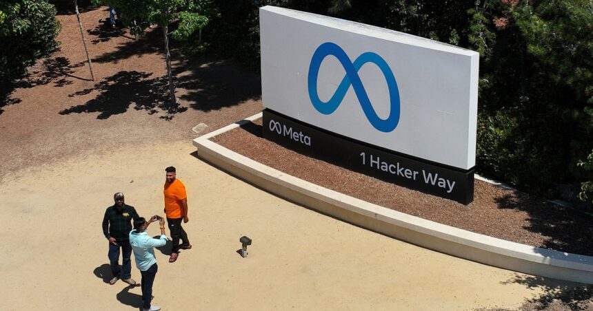 Meta Picks Pimco, Blue Owl for $29B Data Center Deal