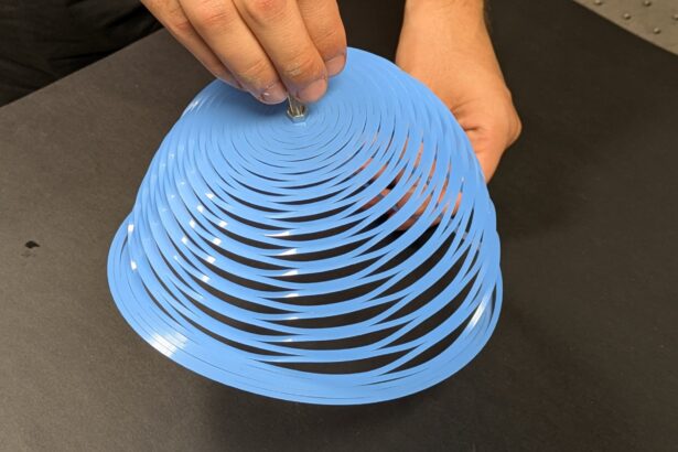 Kirigami parachute suitable for humanitarian missions stabilizes quickly and doesn't pitch