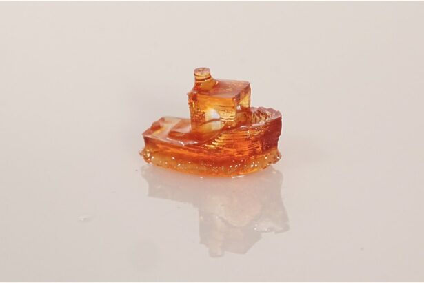 Light-triggered process lets 3D printers create custom glass structures without glue or high temperatures