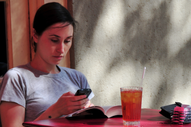 Image illustration for article on financial advice given by AI to younger people in the UK.