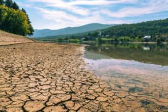 New report calls for mandatory reporting on water use